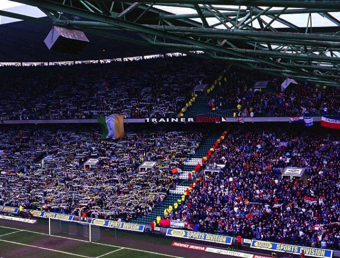 Rangers & Celtic fans separated by police 