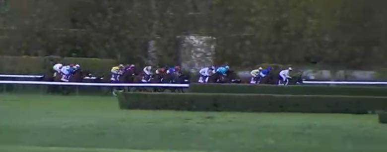 Live streaming of a horse race