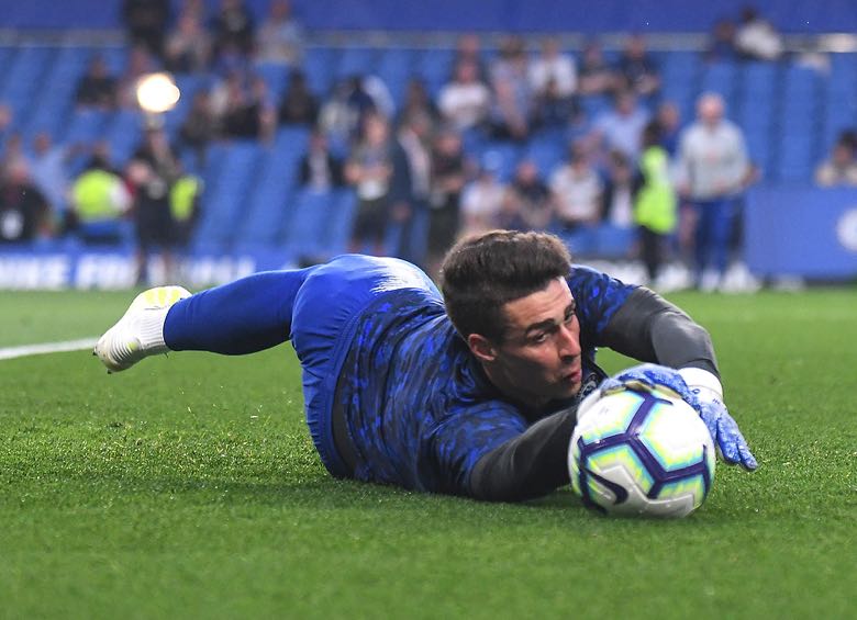 Chelsea FC goalie reaching for ball