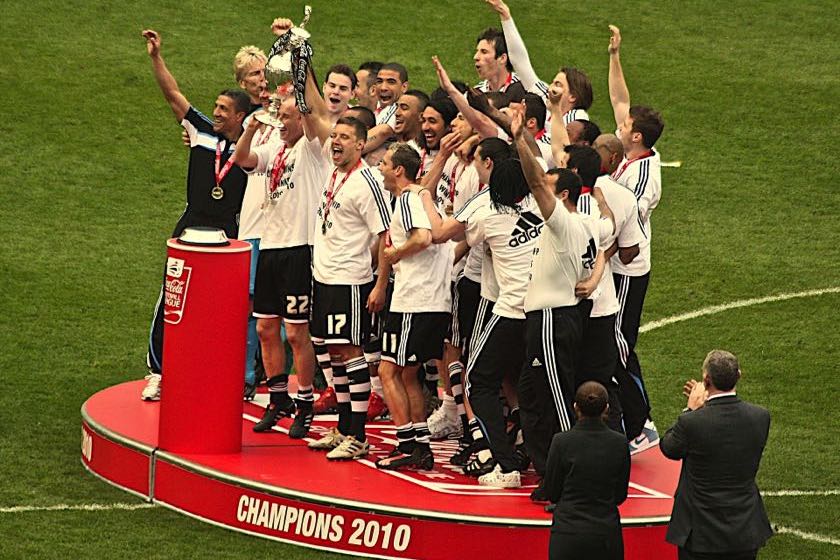 Newcastle United celebrate return to top flight in 2010
