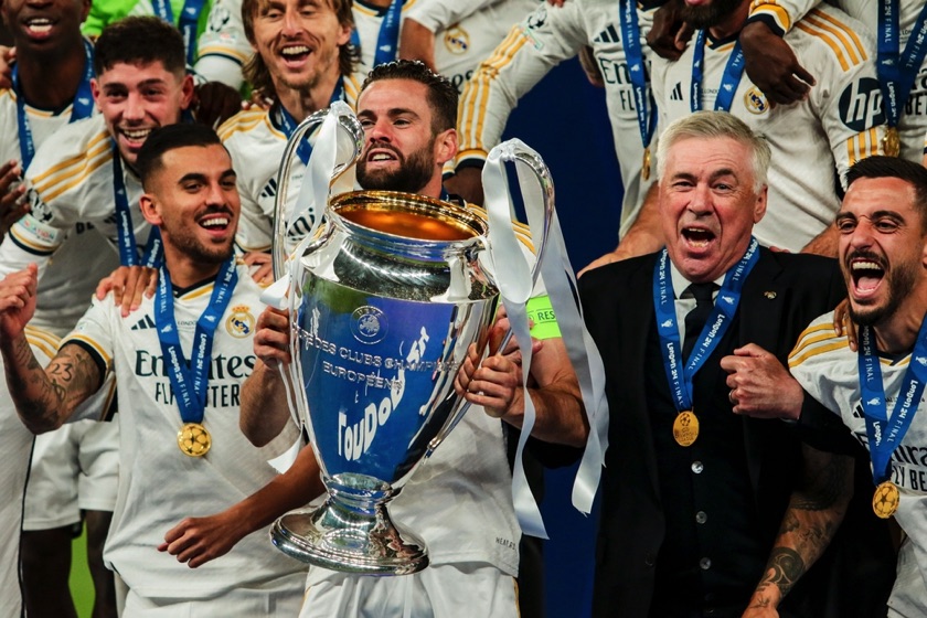 Real Madrid proudly displaying their trophy