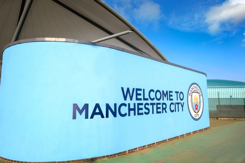Welcome to Manchester City Sign